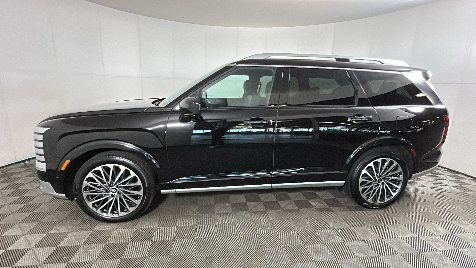 Used 2026 Hyundai Palisade Calligraphy FWD image 7