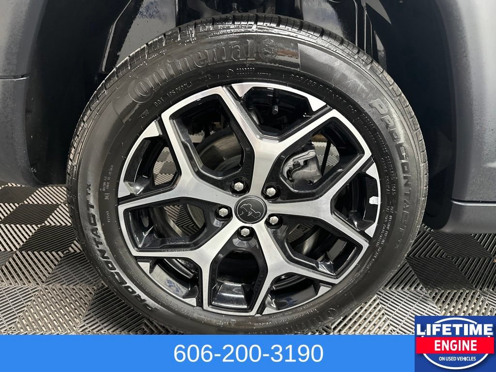 Used 2025 Jeep Compass Limited AWD/4WD image 11