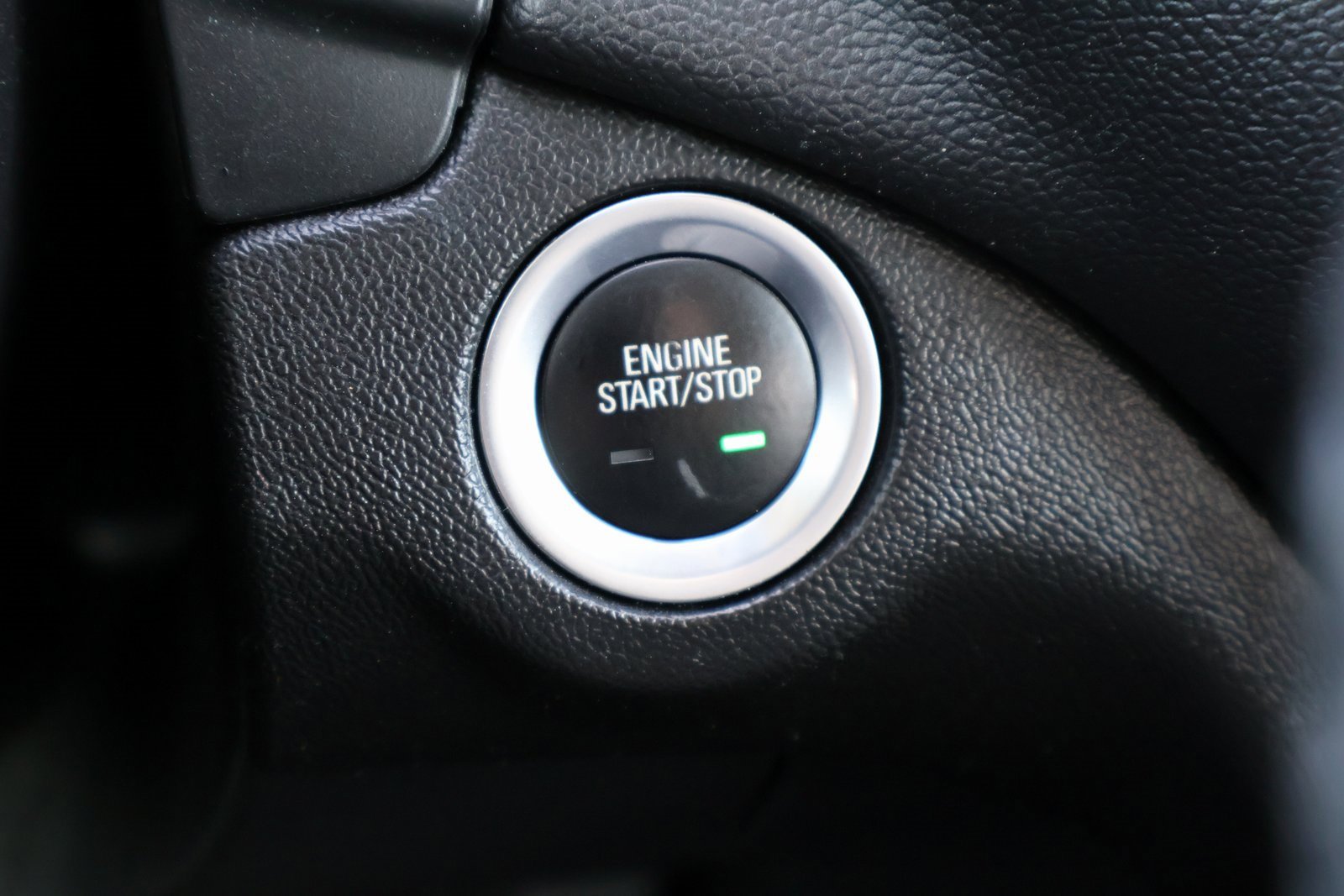 Used 2024 Chevrolet Equinox LT image 32