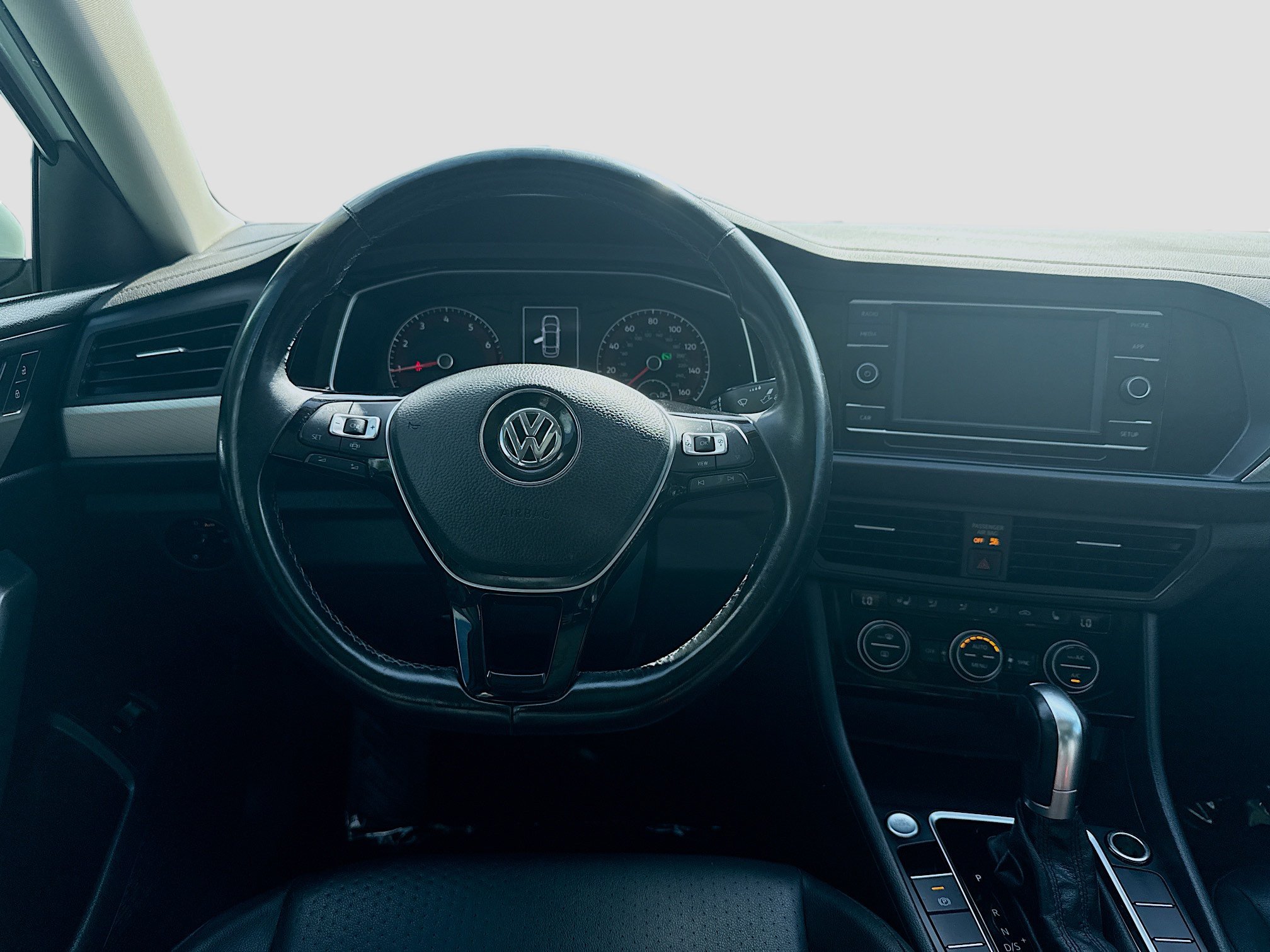 Used 2019 Volkswagen Jetta SE w/ Cold Weather Package FWD image 20