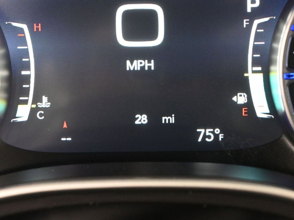 New 2026 Chrysler Pacifica Select image 37