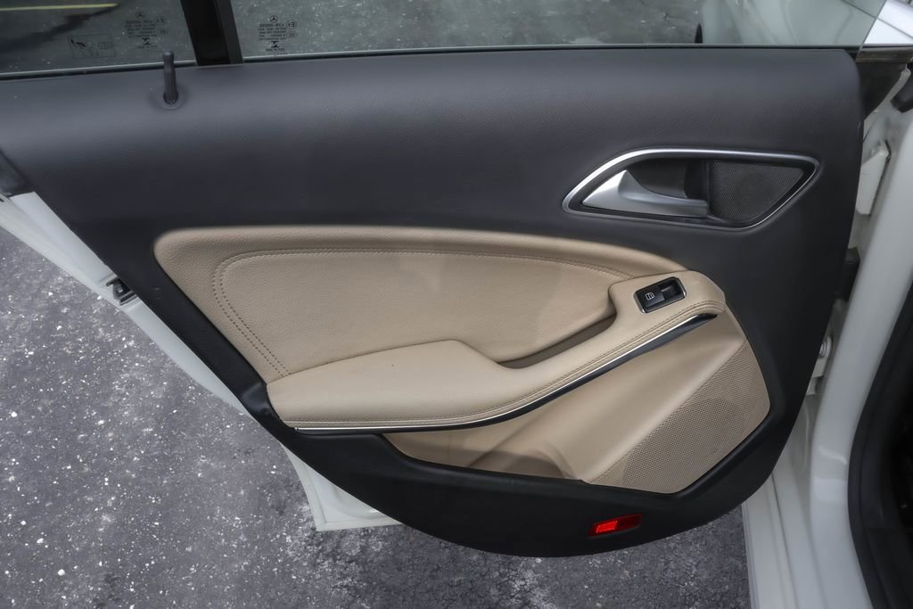 Used 2018 Mercedes-Benz CLA 250 4MATIC image 24