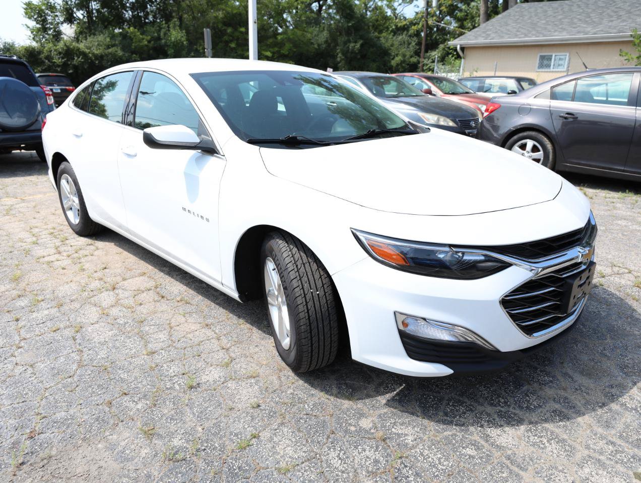 Used 2023 Chevrolet Malibu LS w/ Driver Confidence Package FWD image 4