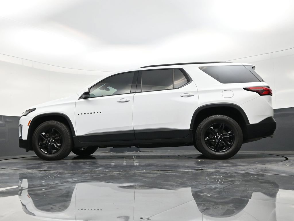 Used 2022 Chevrolet Traverse LT image 21