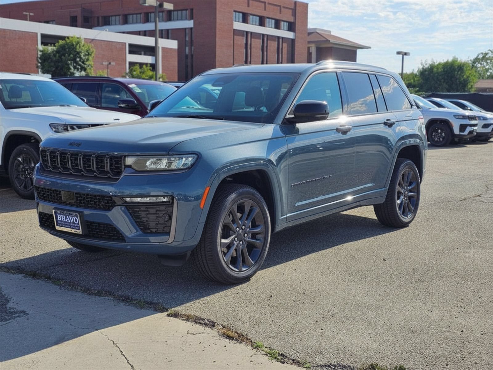 New 2026 Jeep Grand Cherokee Limited AWD/4WD image 3