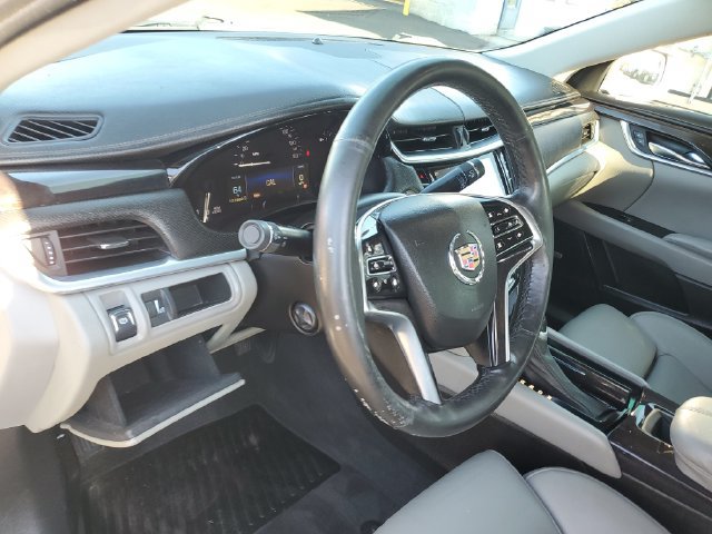 Used 2013 Cadillac XTS Luxury AWD/4WD image 21