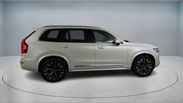 New 2026 Volvo XC90 T8 Plus w/ Protection Package Premier AWD/4WD image 8