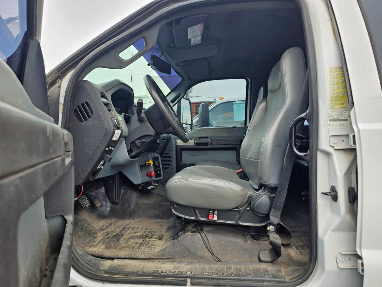 Used 2021 Ford F750 2WD Crew Cab Super Duty image 6