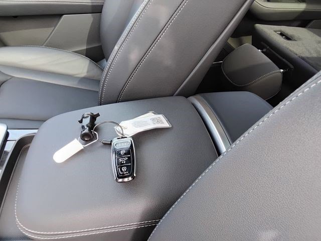 Used 2025 Audi Q7 3.0T Premium Plus image 17