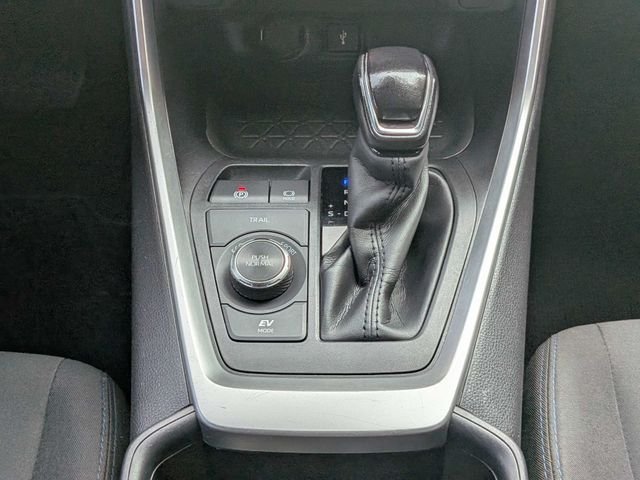 Used 2022 Toyota RAV4 SE AWD/4WD image 19