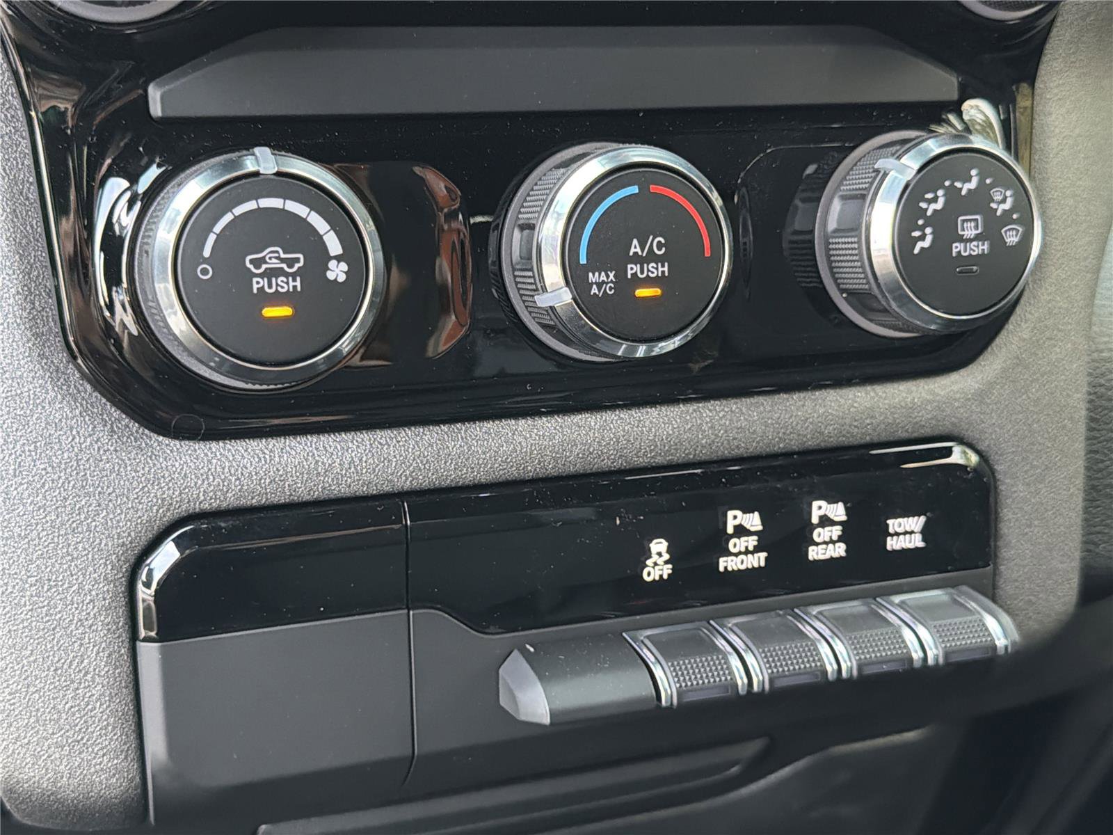 New 2026 RAM 1500 Express image 28