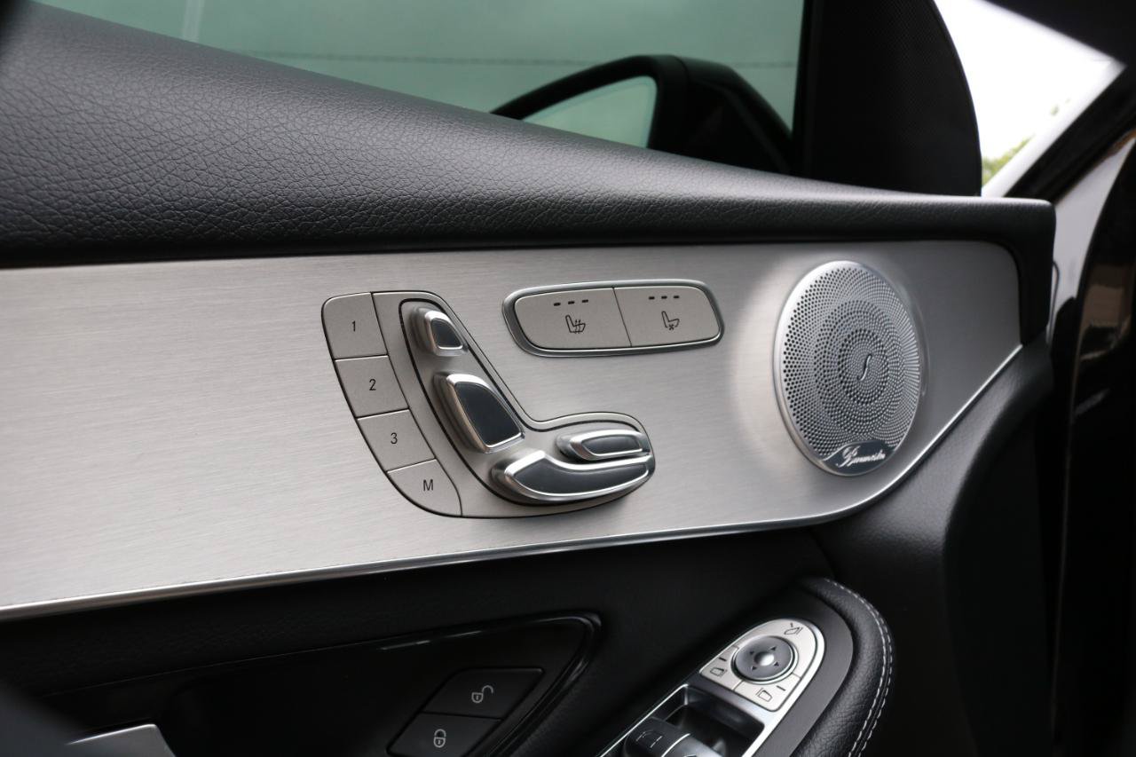 Used 2020 Mercedes-Benz GLC 300 4MATIC image 26