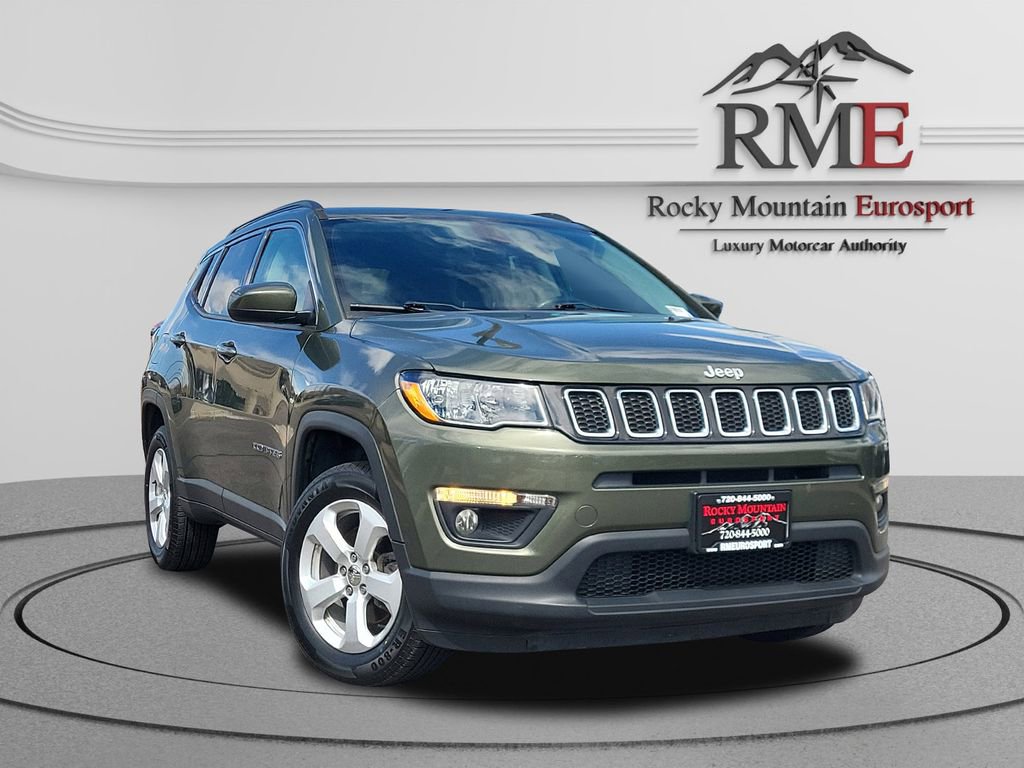 Used 2018 Jeep Compass Latitude w/ Cold Weather Group AWD/4WD image 1