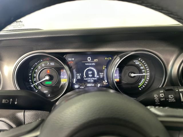 Used 2023 Jeep Wrangler Unlimited w/ Sun & Screen Package image 17