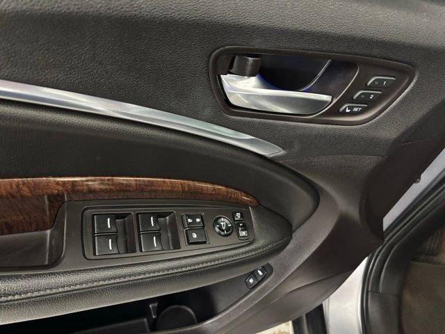 Used 2017 Acura MDX FWD w/ Technology Package image 12
