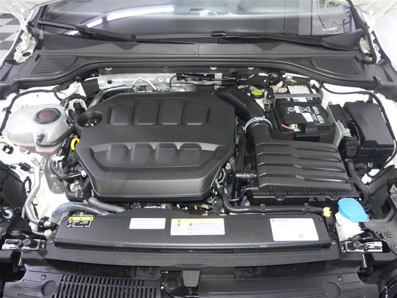 Used 2024 Volkswagen GTI SE FWD image 12