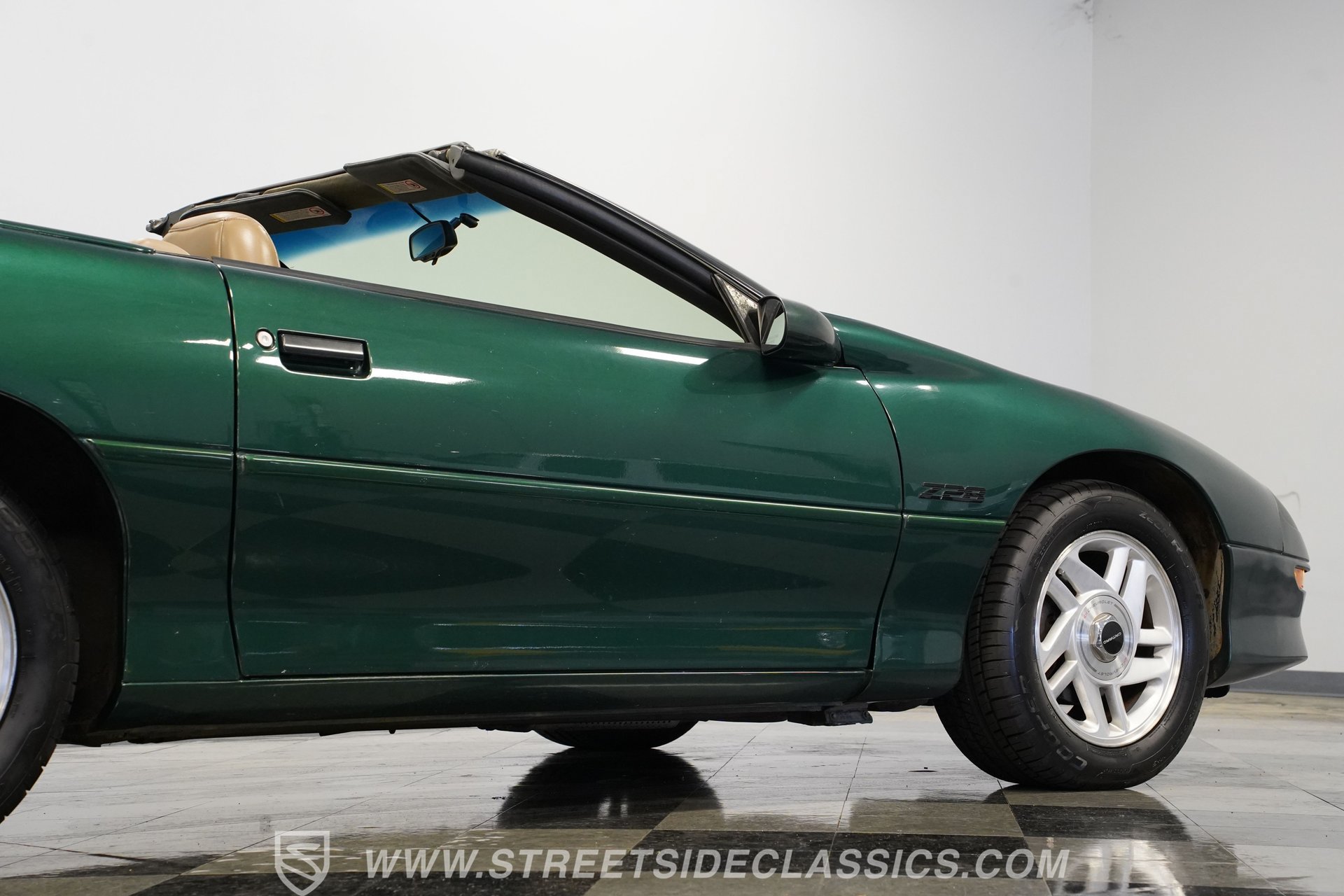 Used 1995 Chevrolet Camaro Z28 RWD image 29