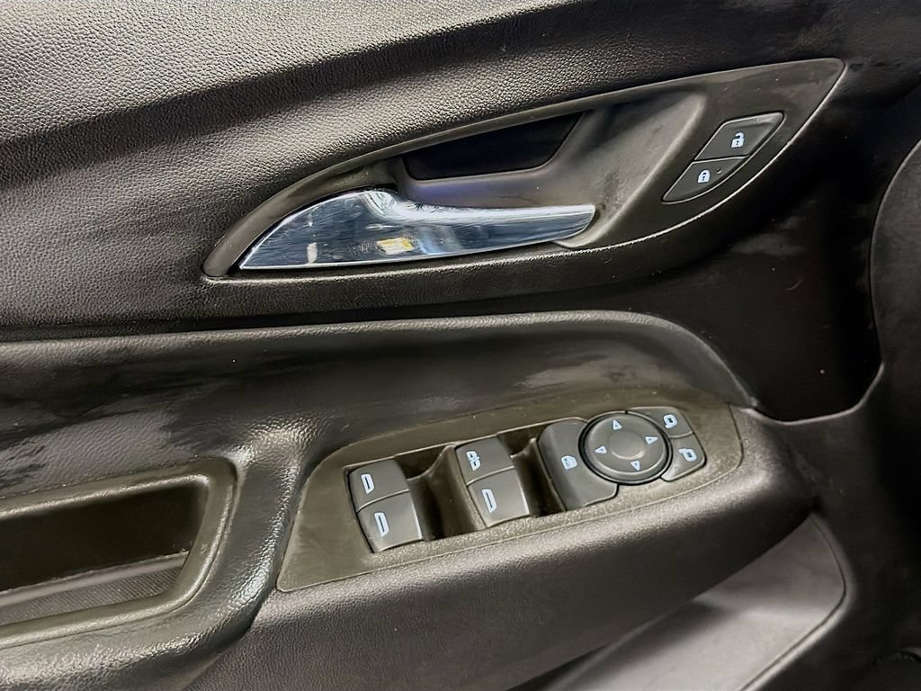 Used 2023 Chevrolet Equinox LT w/ LPO, Floor Liner Package AWD/4WD image 33