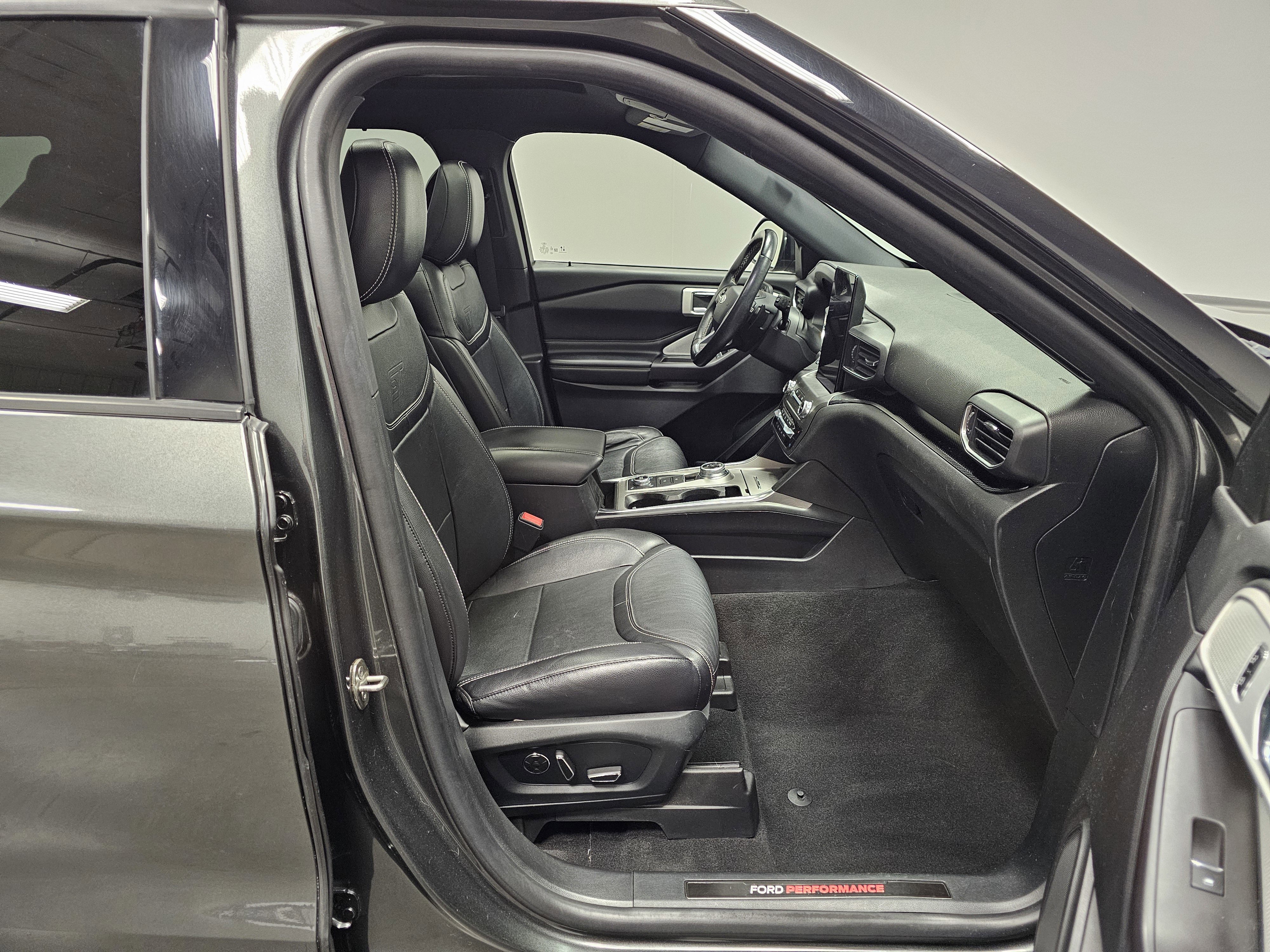 Used 2020 Ford Explorer ST image 14