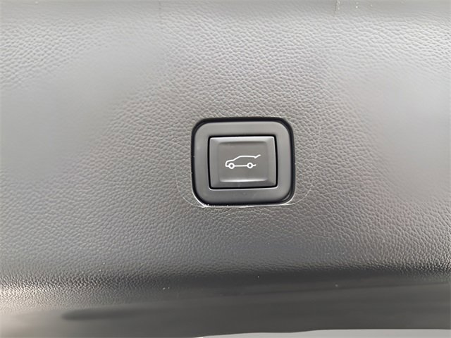 Used 2024 Chevrolet Traverse RS image 25