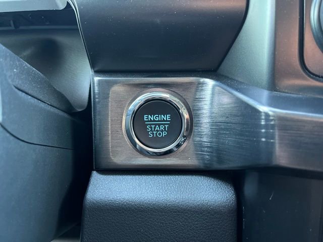 New 2026 Ford F250 Lariat w/ Black Appearance Package image 16