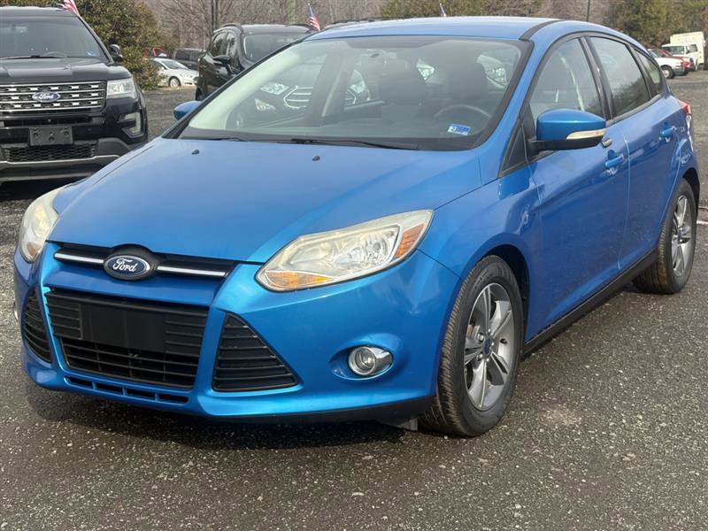 Used 2014 Ford Focus SE w/ SE Sport Package image 1