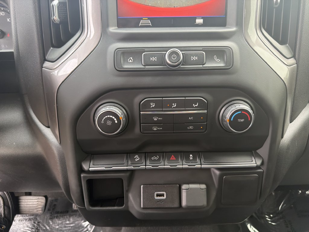 Used 2019 Chevrolet Silverado 1500 Custom Trail Boss AWD/4WD image 26