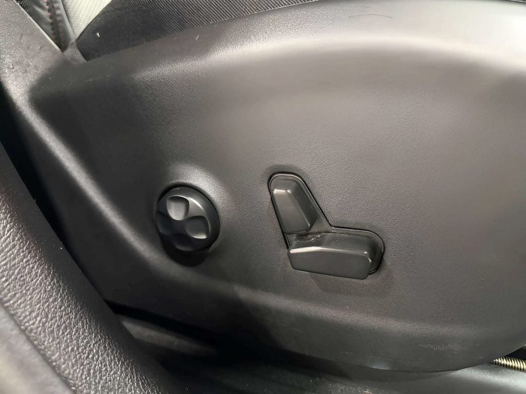 Used 2021 Jeep Cherokee Trailhawk AWD/4WD image 12