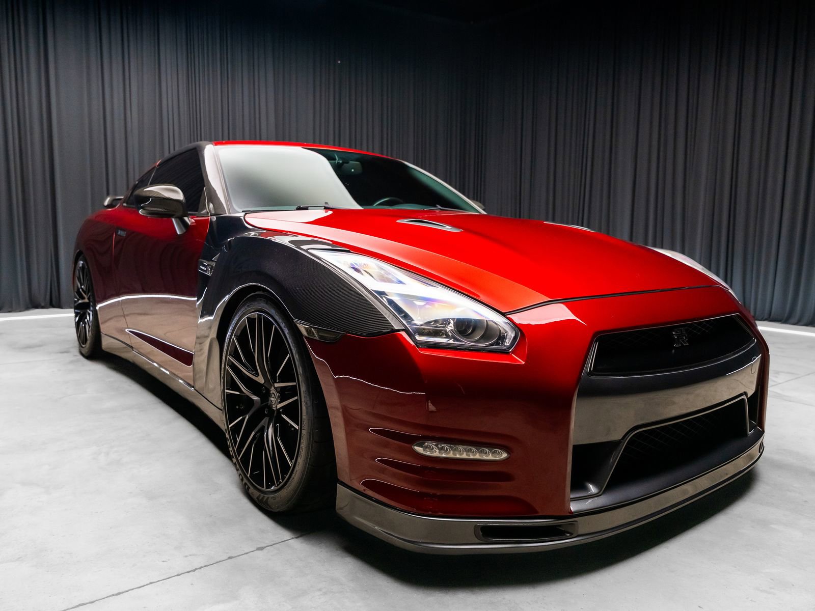 Used 2014 Nissan GT-R Premium AWD/4WD image 17