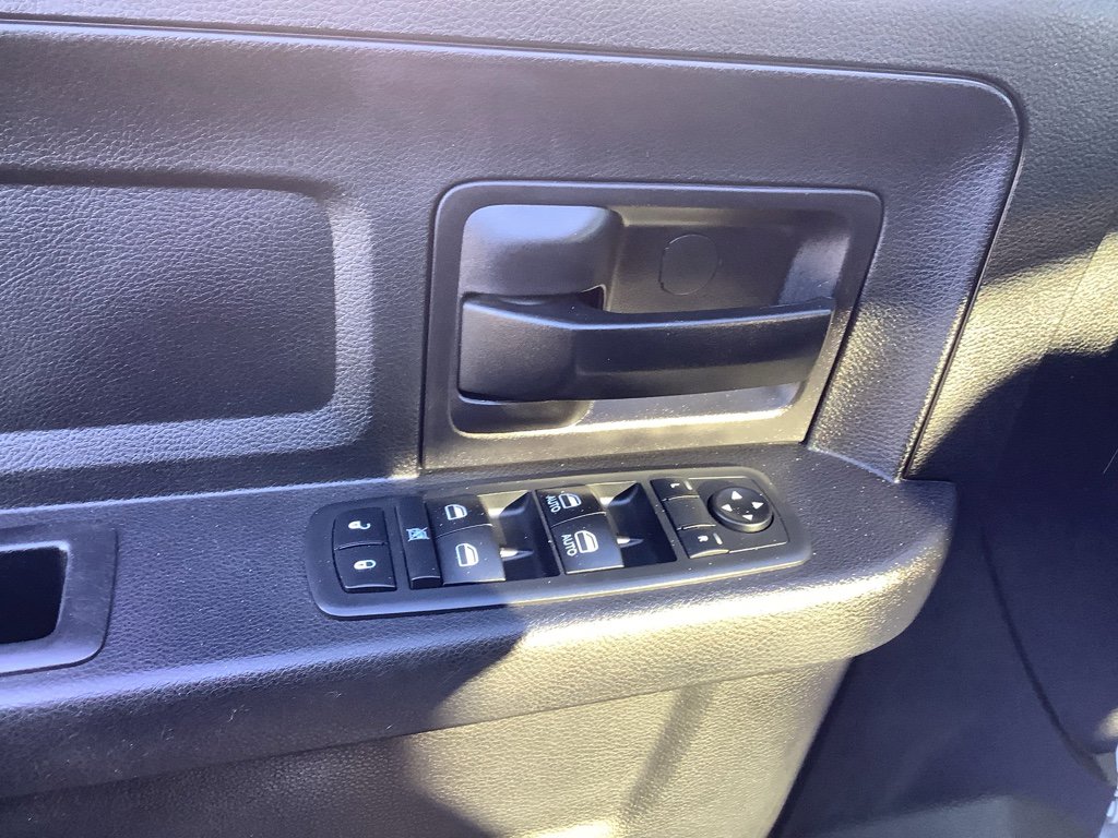 Used 2018 RAM 2500 Tradesman w/ Chrome Appearance Group image 10