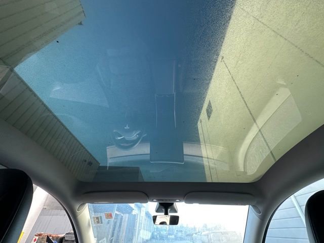 Used 2020 Tesla Model Y Long Range image 11