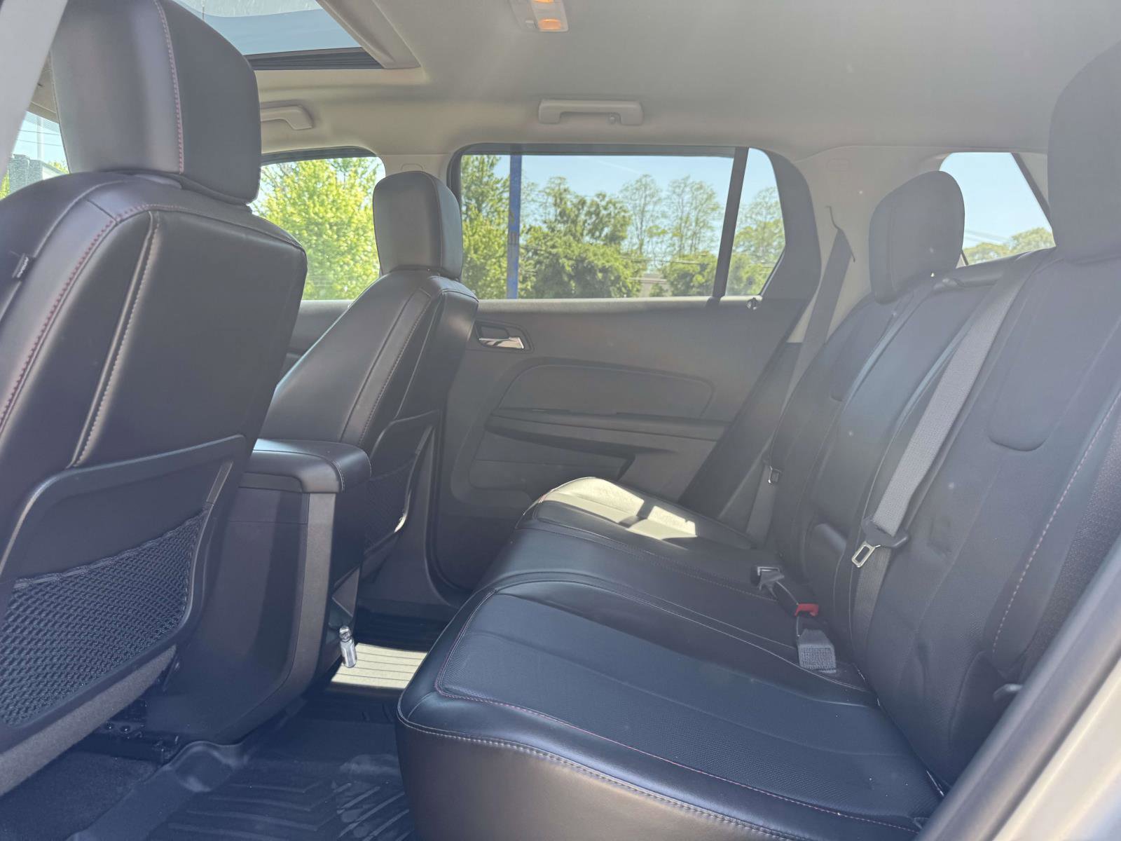 Used 2015 GMC Terrain SLT w/ Open Road Package AWD/4WD image 9