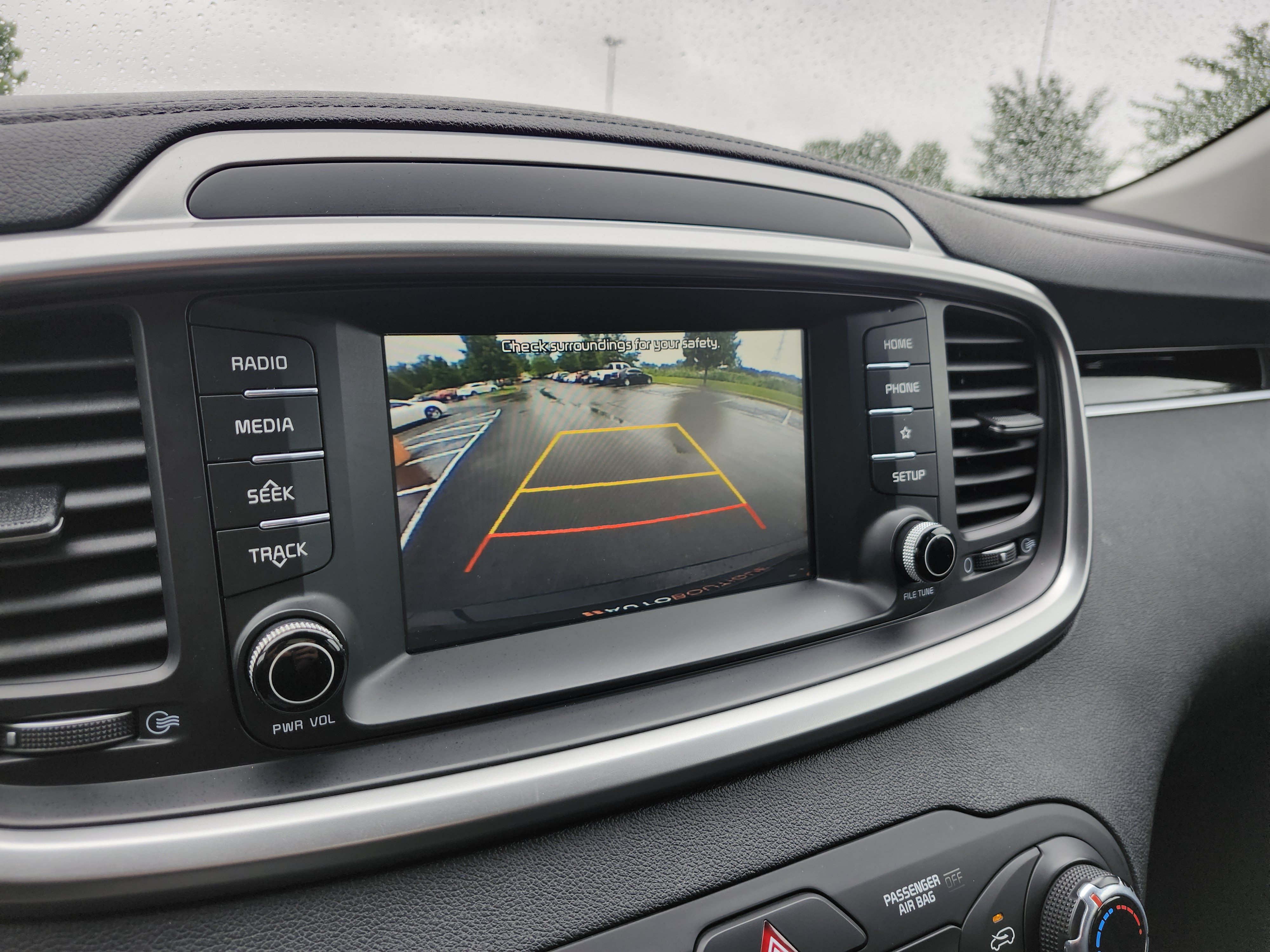 Used 2019 Kia Sorento L FWD image 2
