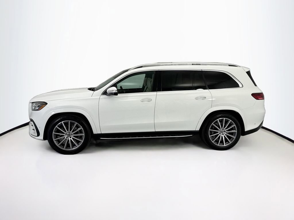 Used 2025 Mercedes-Benz GLS 580 4MATIC image 8