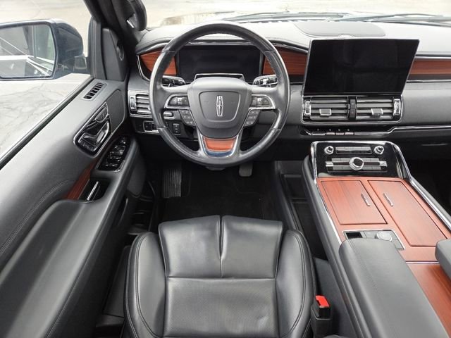 Used 2024 Lincoln Navigator Premiere image 36