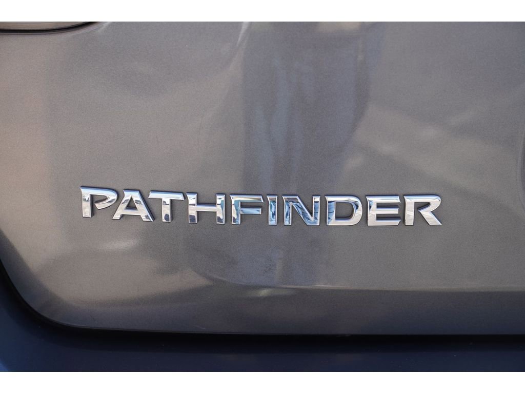Used 2015 Nissan Pathfinder S AWD/4WD image 9