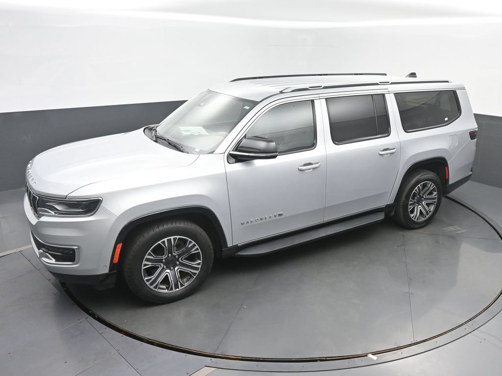 Used 2024 Jeep Wagoneer L Series II w/ Flexible Seating Group AWD/4WD image 43