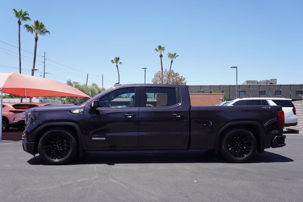 Used 2022 GMC Sierra 1500 Elevation w/ Elevation Premium Package AWD/4WD image 2