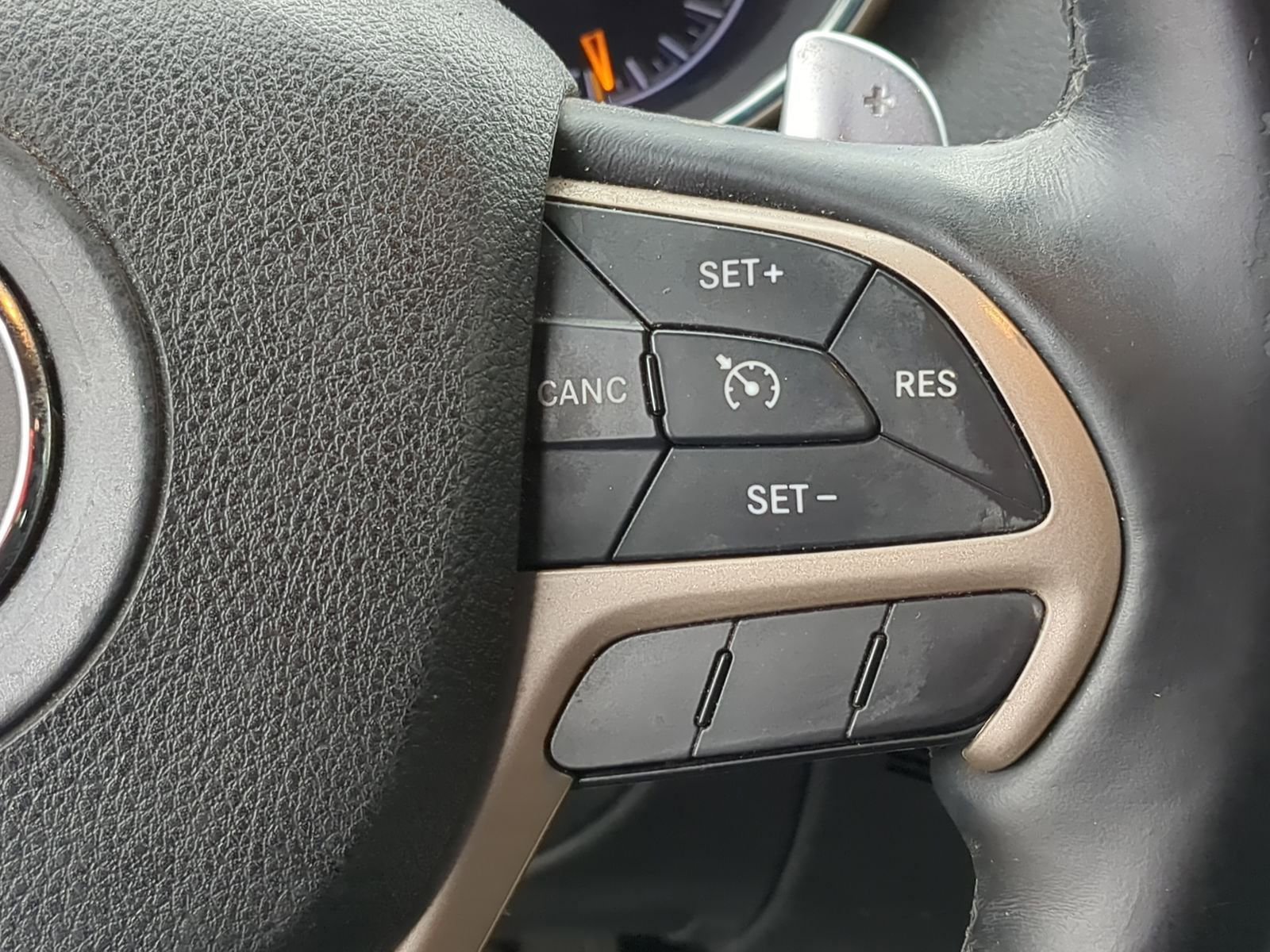 Used 2015 Jeep Grand Cherokee Limited image 30