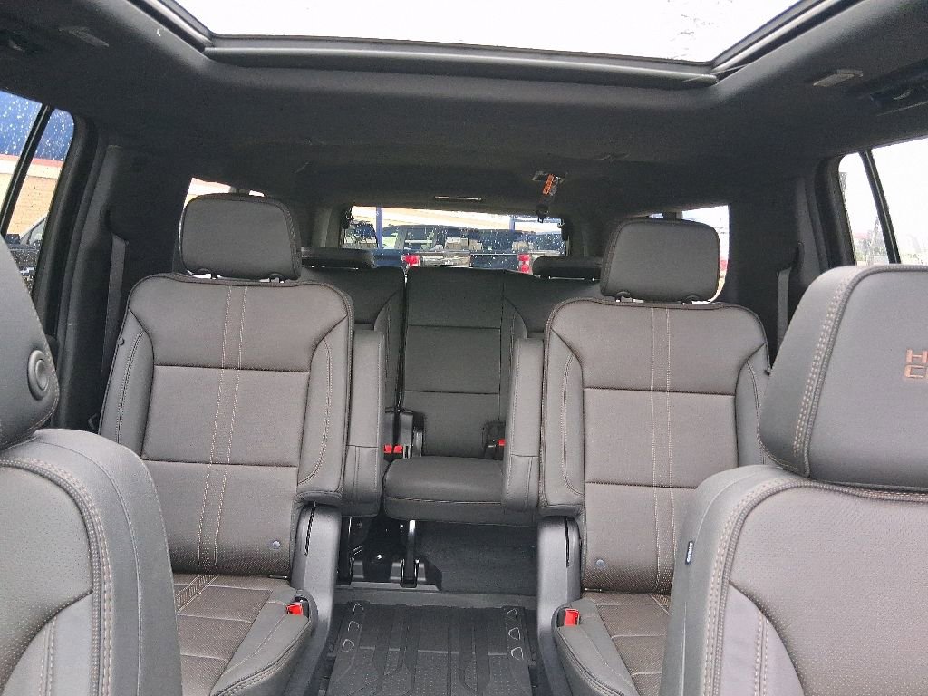 New 2026 Chevrolet Suburban High Country AWD/4WD image 24