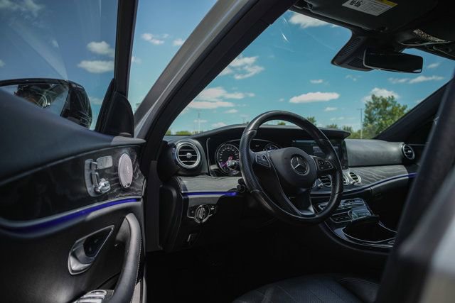 Used 2017 Mercedes-Benz E 300 image 16
