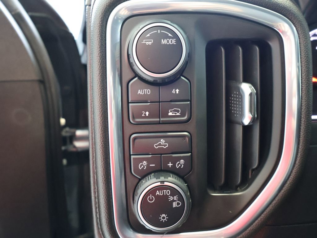 Used 2021 Chevrolet Silverado 1500 LT AWD/4WD image 13