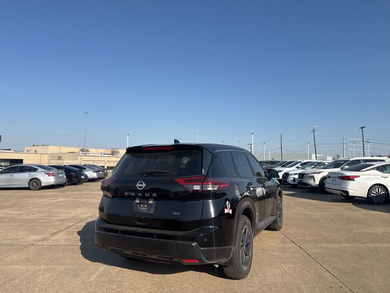 Used 2024 Nissan Rogue SV image 18