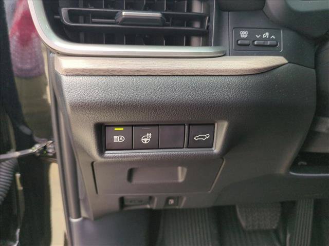 Used 2025 Toyota Grand Highlander AWD image 13