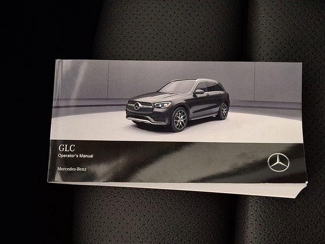 Used 2021 Mercedes-Benz GLC 300 4MATIC image 27