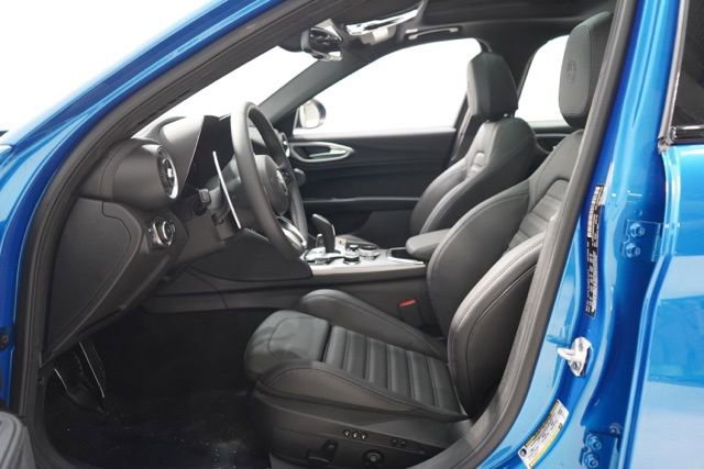New 2025 Alfa Romeo Giulia AWD image 14