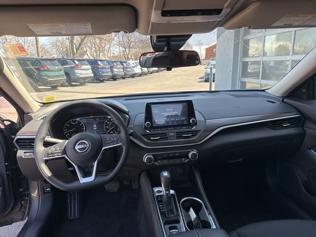 Used 2023 Nissan Altima 2.5 SV image 19