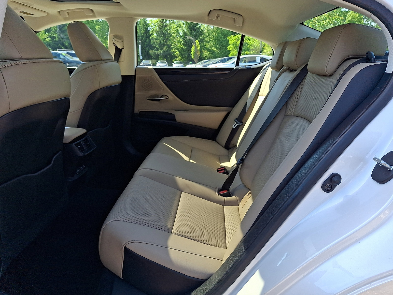 Certified 2021 Lexus ES 350 w/ Premium Package FWD image 10