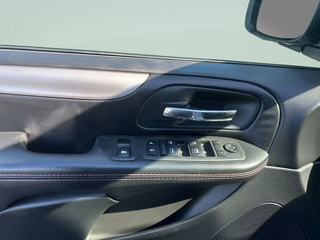 Used 2019 Dodge Grand Caravan GT FWD image 21