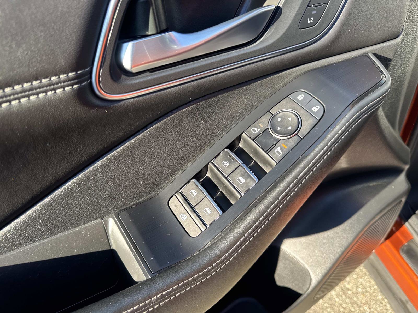 Used 2021 Nissan Rogue SL w/ Premium Package image 15